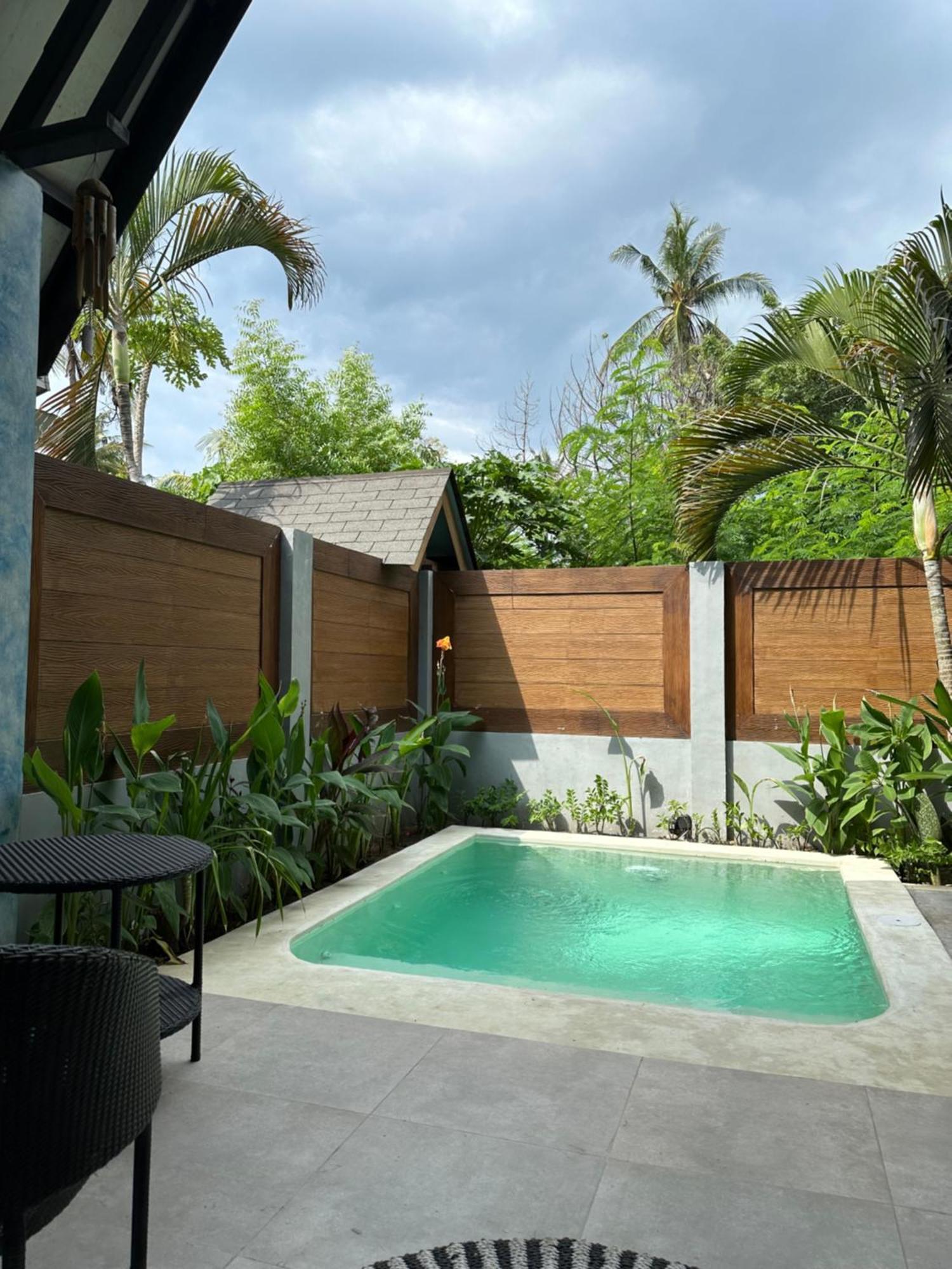 Atties Villa Gili Air Exterior photo