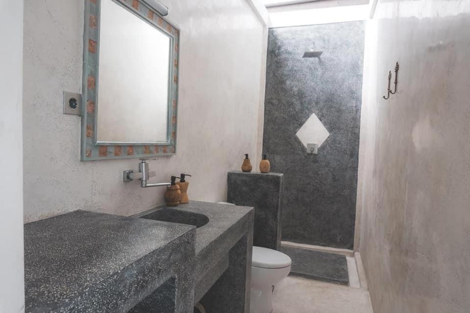 Atties Villa Gili Air Exterior photo