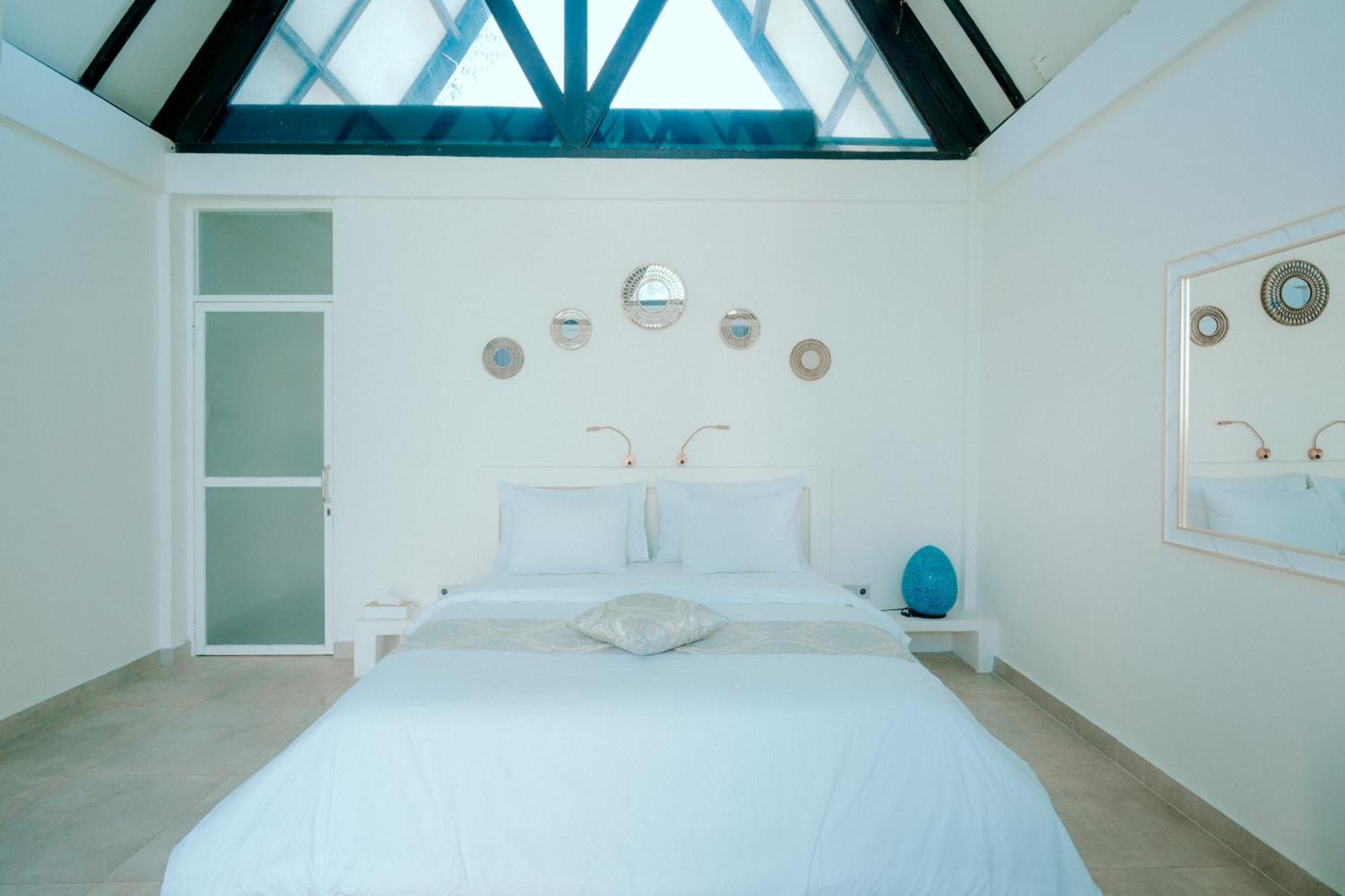 Atties Villa Gili Air Exterior photo